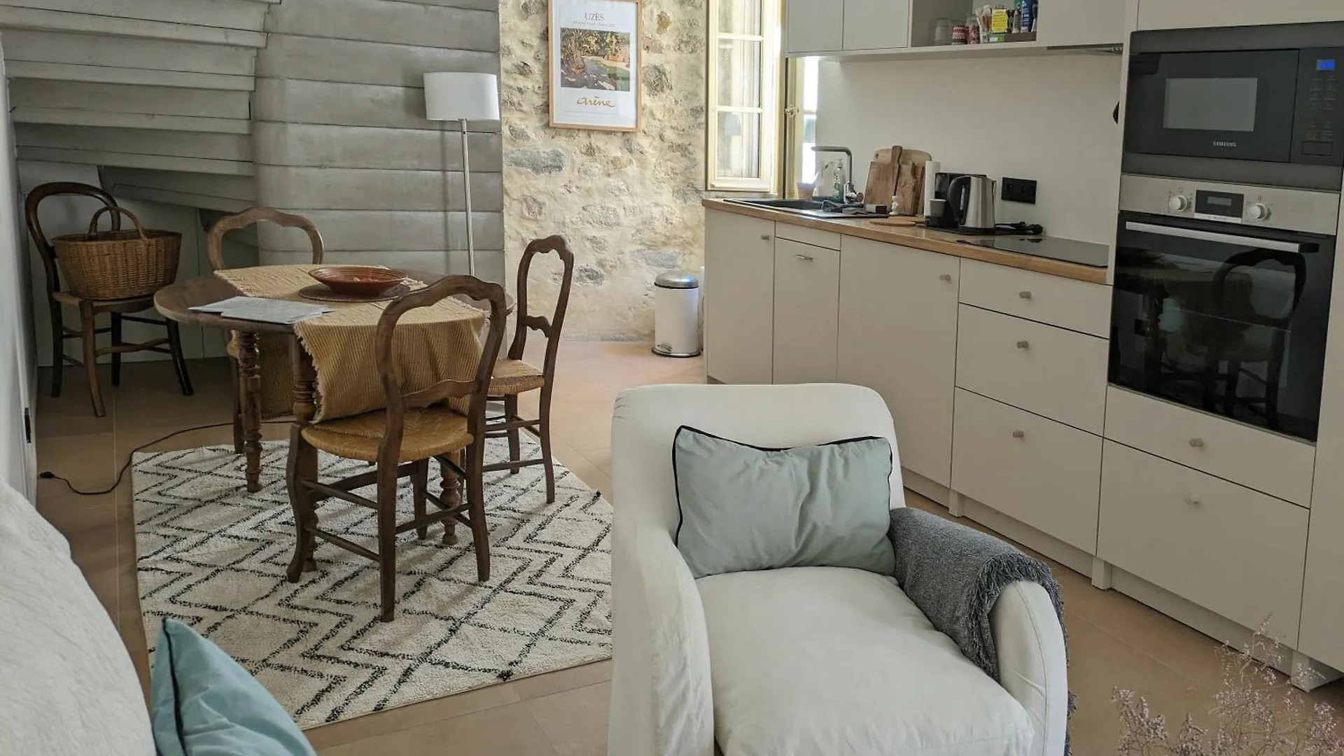Holiday home Maison Jollion En Provence Boulbon